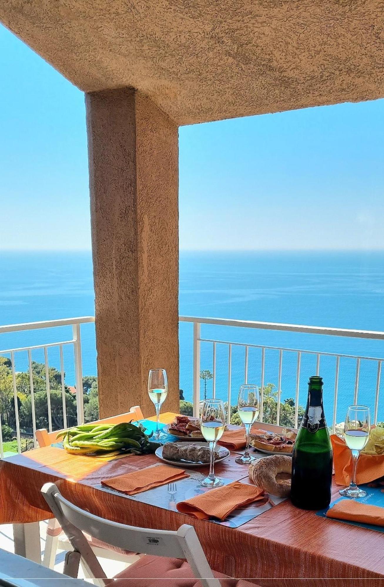 Apartmán La Finestra Sul Golfo Ospedaletti Exteriér fotografie